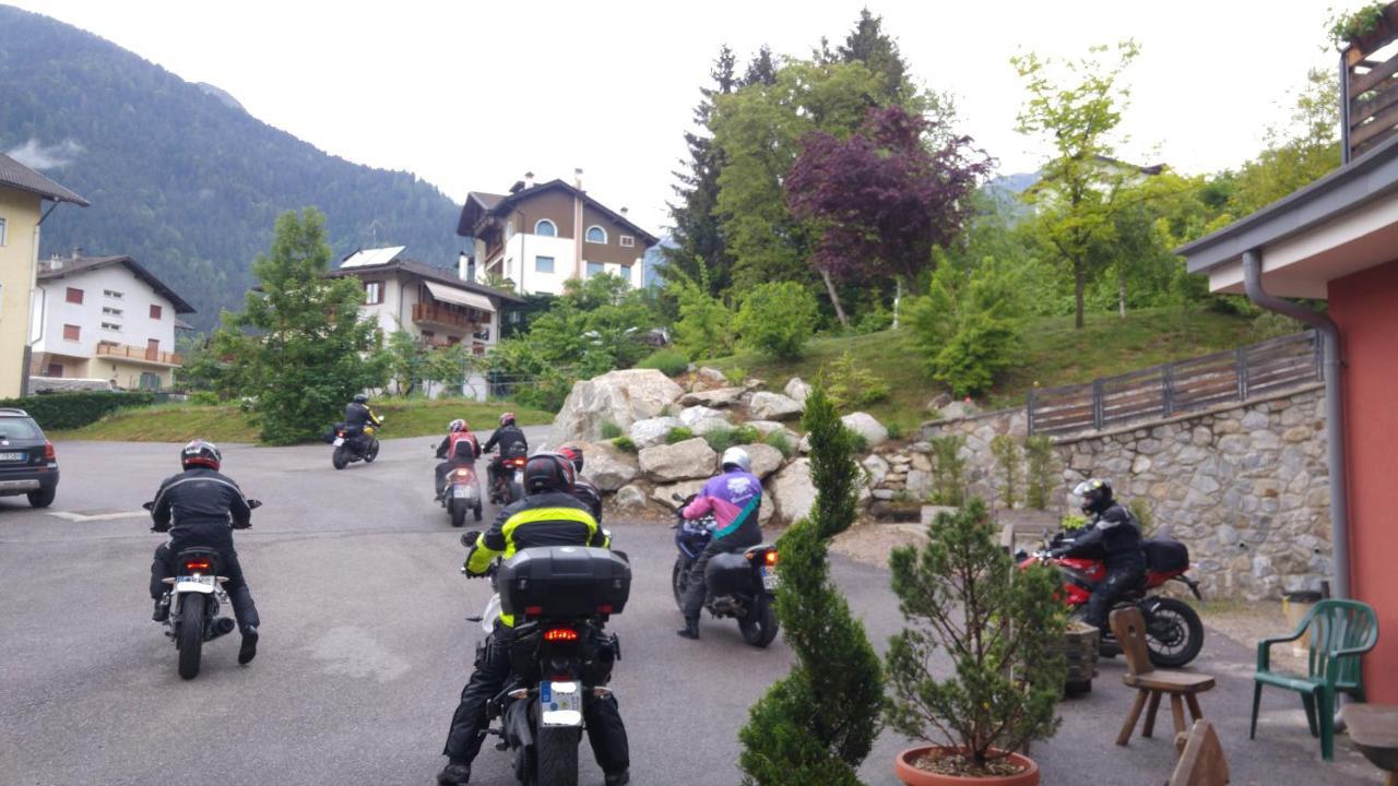 Alpen Garten Hotel Margherita Rumo Экстерьер фото