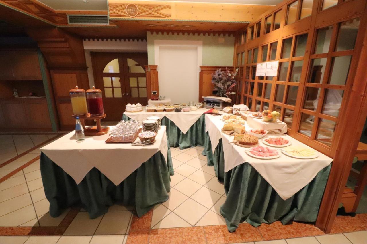 Alpen Garten Hotel Margherita Rumo Экстерьер фото