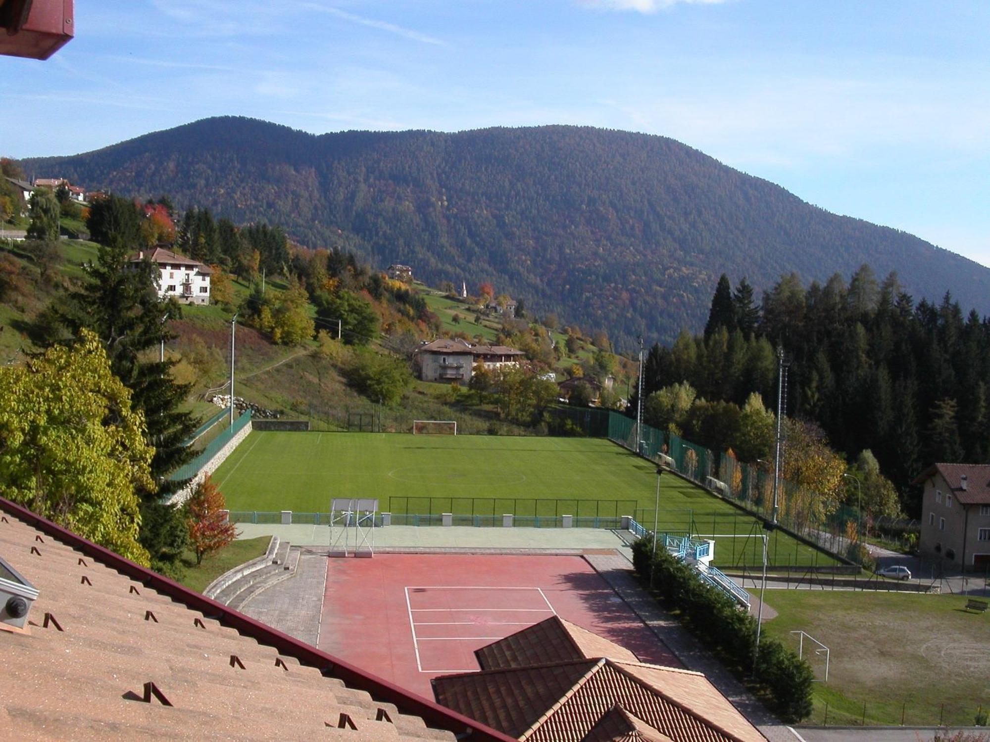 Alpen Garten Hotel Margherita Rumo Экстерьер фото
