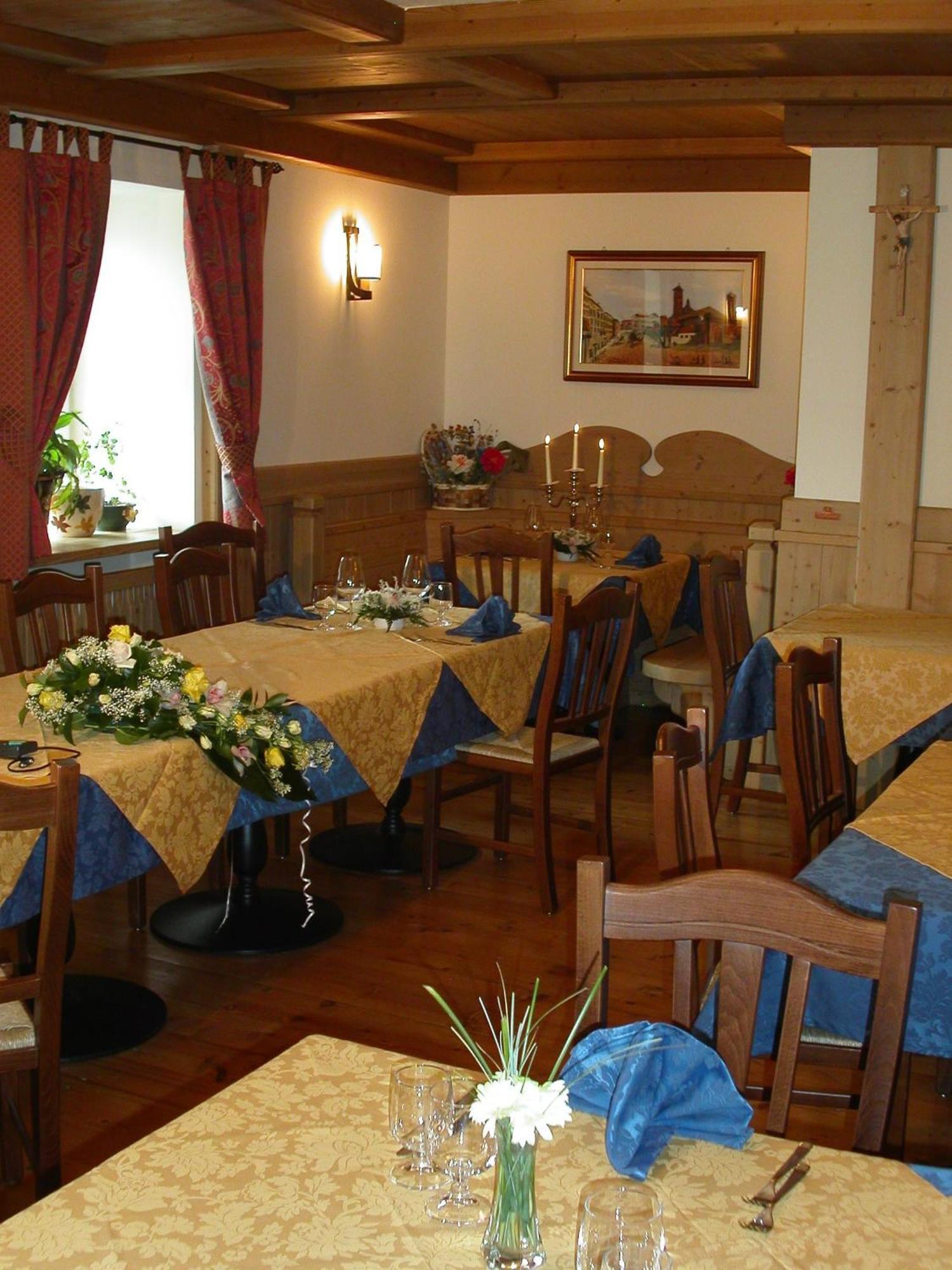 Alpen Garten Hotel Margherita Rumo Экстерьер фото