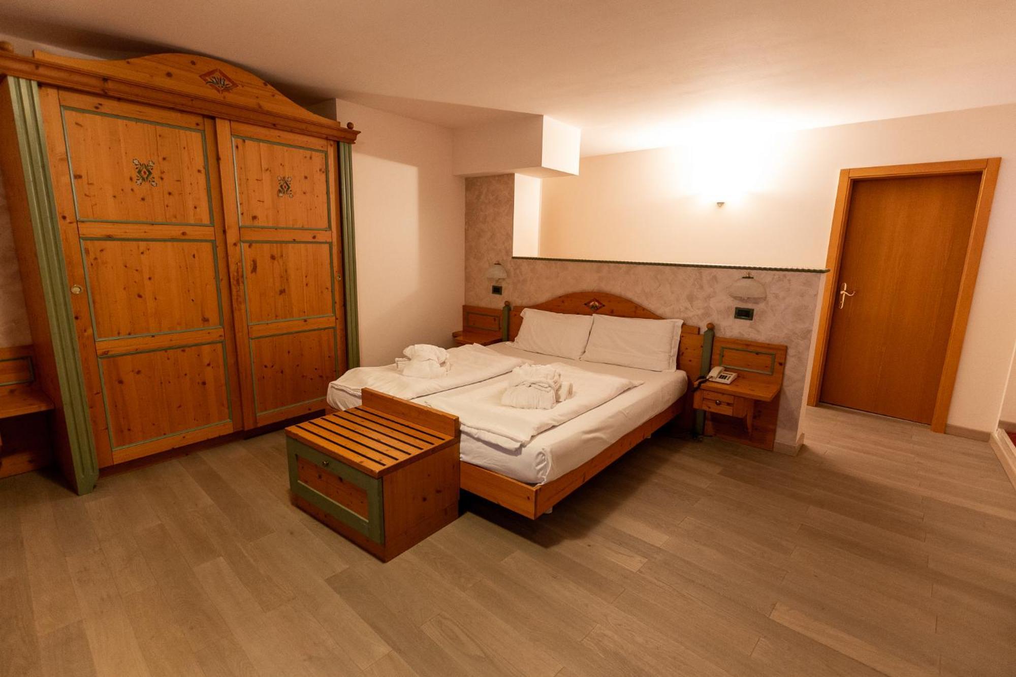 Alpen Garten Hotel Margherita Rumo Экстерьер фото