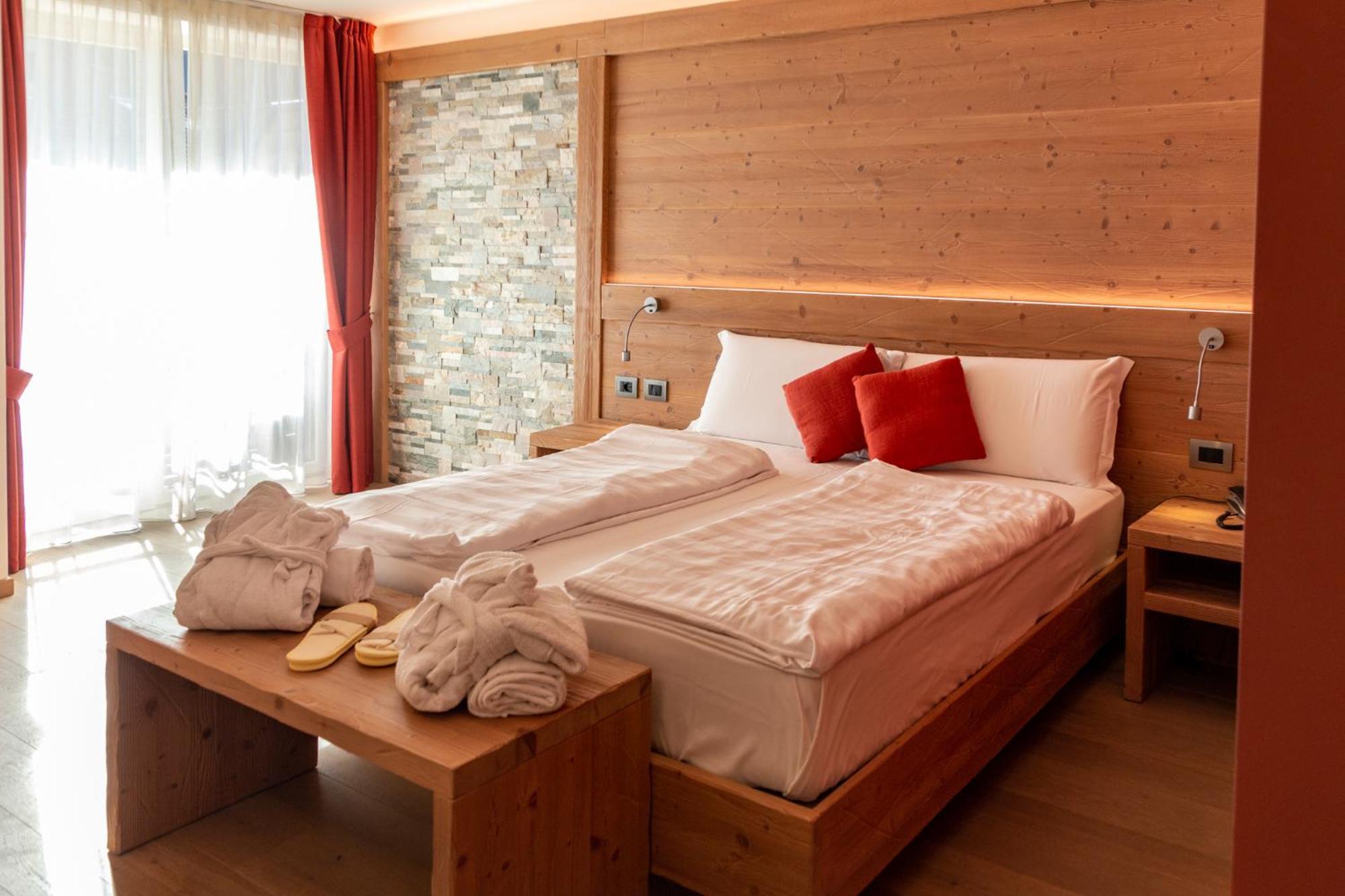 Alpen Garten Hotel Margherita Rumo Экстерьер фото